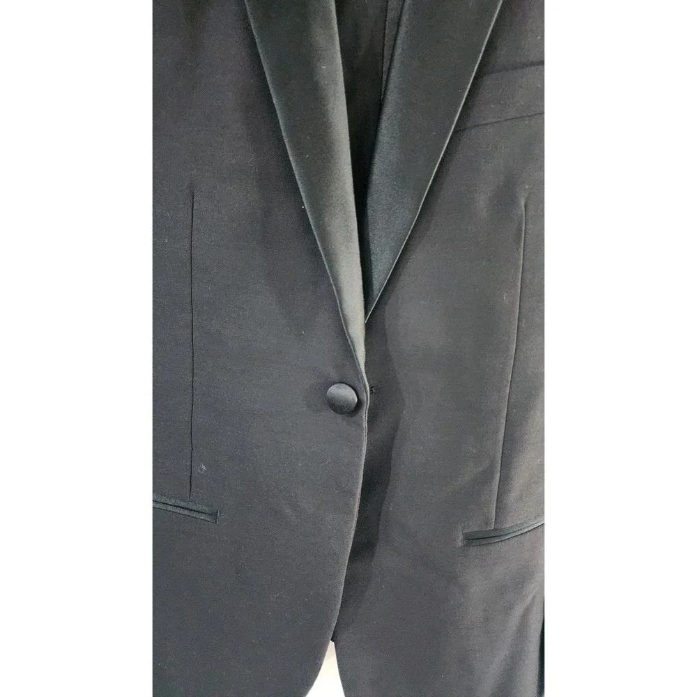 $695 The Black Tux Men's Black Shawl Collar One Button Tuxedo Size 38